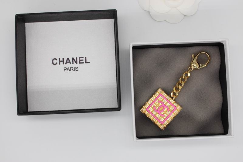Chanel keyring lyh3